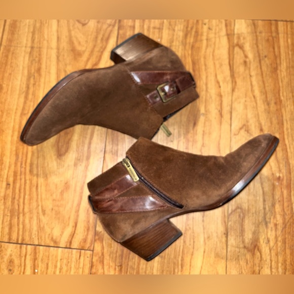 Aquatalia 'Farin' Weatherproof Bootie Brown Suede Size 8.5 MSRP $450 - Picture 4 of 10